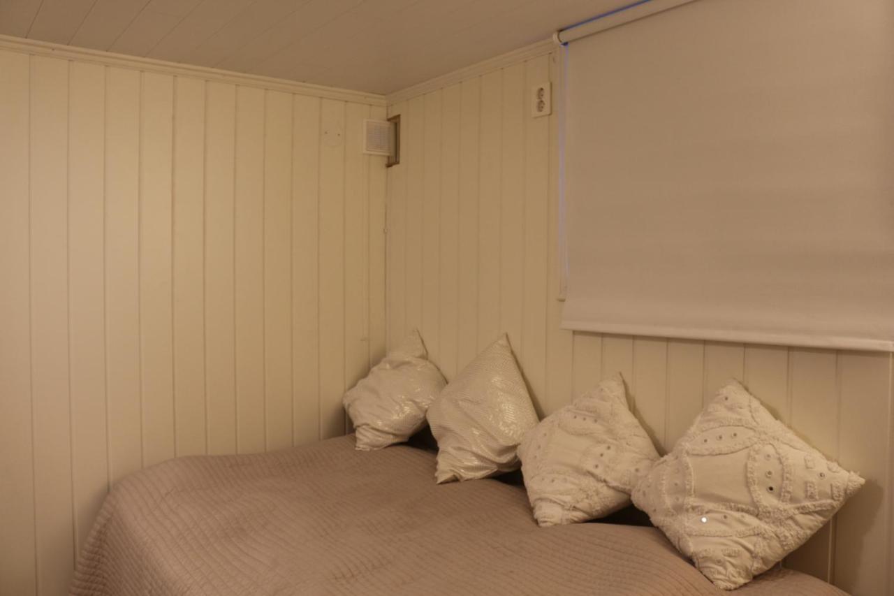 Nice Apartment With1 Bedroom Separate Living Room With A Sofa Bed And A Tiny Kitchen A Bathroom Located In Nordstrand Near By The Sea For 3 Guests With A Garden And Grill 5 Extra Guests With Extra Cost In The Cabin With Sea View Just Outside The Apar Oslo Exterior foto