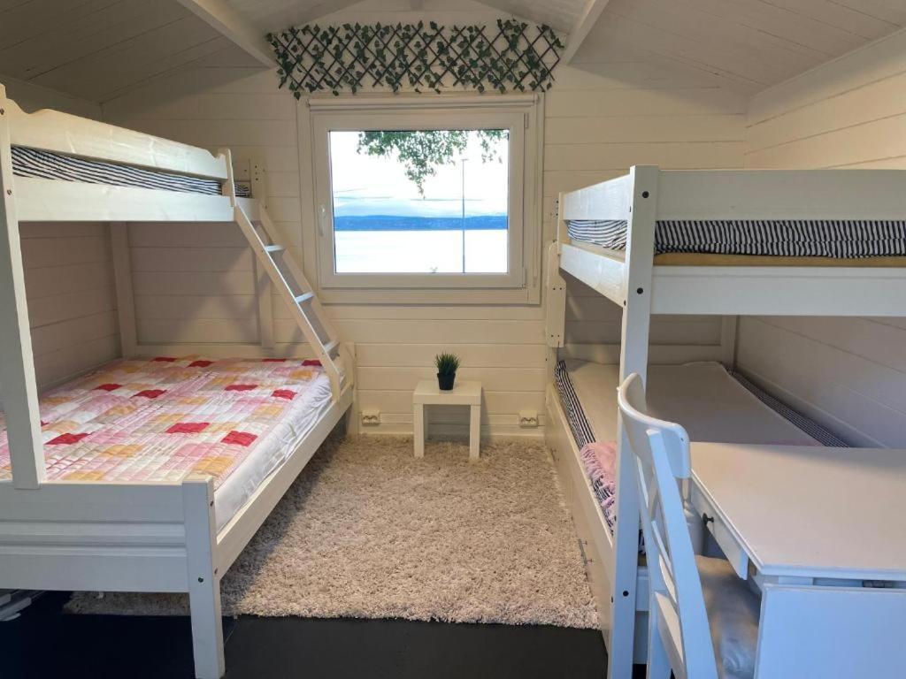 Nice Apartment With1 Bedroom Separate Living Room With A Sofa Bed And A Tiny Kitchen A Bathroom Located In Nordstrand Near By The Sea For 3 Guests With A Garden And Grill 5 Extra Guests With Extra Cost In The Cabin With Sea View Just Outside The Apar Oslo Exterior foto