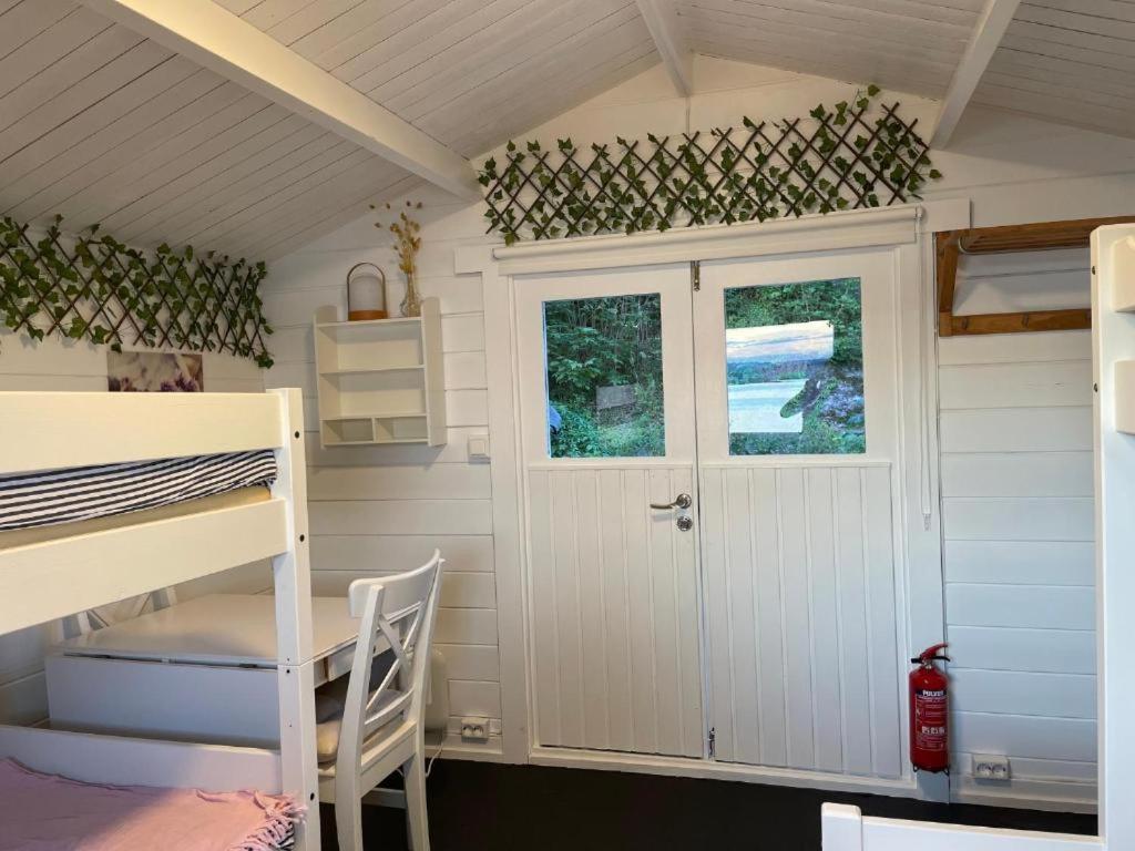 Nice Apartment With1 Bedroom Separate Living Room With A Sofa Bed And A Tiny Kitchen A Bathroom Located In Nordstrand Near By The Sea For 3 Guests With A Garden And Grill 5 Extra Guests With Extra Cost In The Cabin With Sea View Just Outside The Apar Oslo Exterior foto
