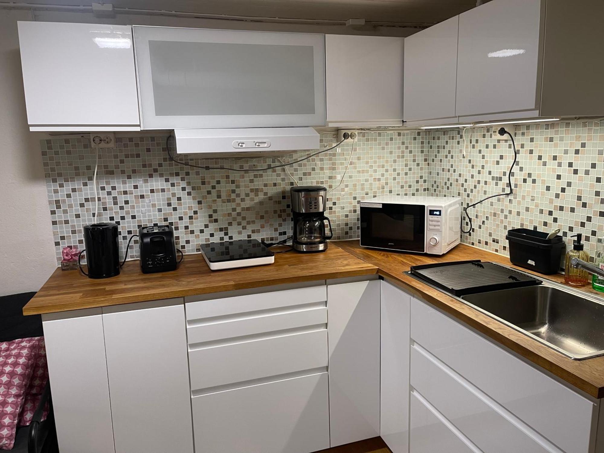 Nice Apartment With1 Bedroom Separate Living Room With A Sofa Bed And A Tiny Kitchen A Bathroom Located In Nordstrand Near By The Sea For 3 Guests With A Garden And Grill 5 Extra Guests With Extra Cost In The Cabin With Sea View Just Outside The Apar Oslo Exterior foto