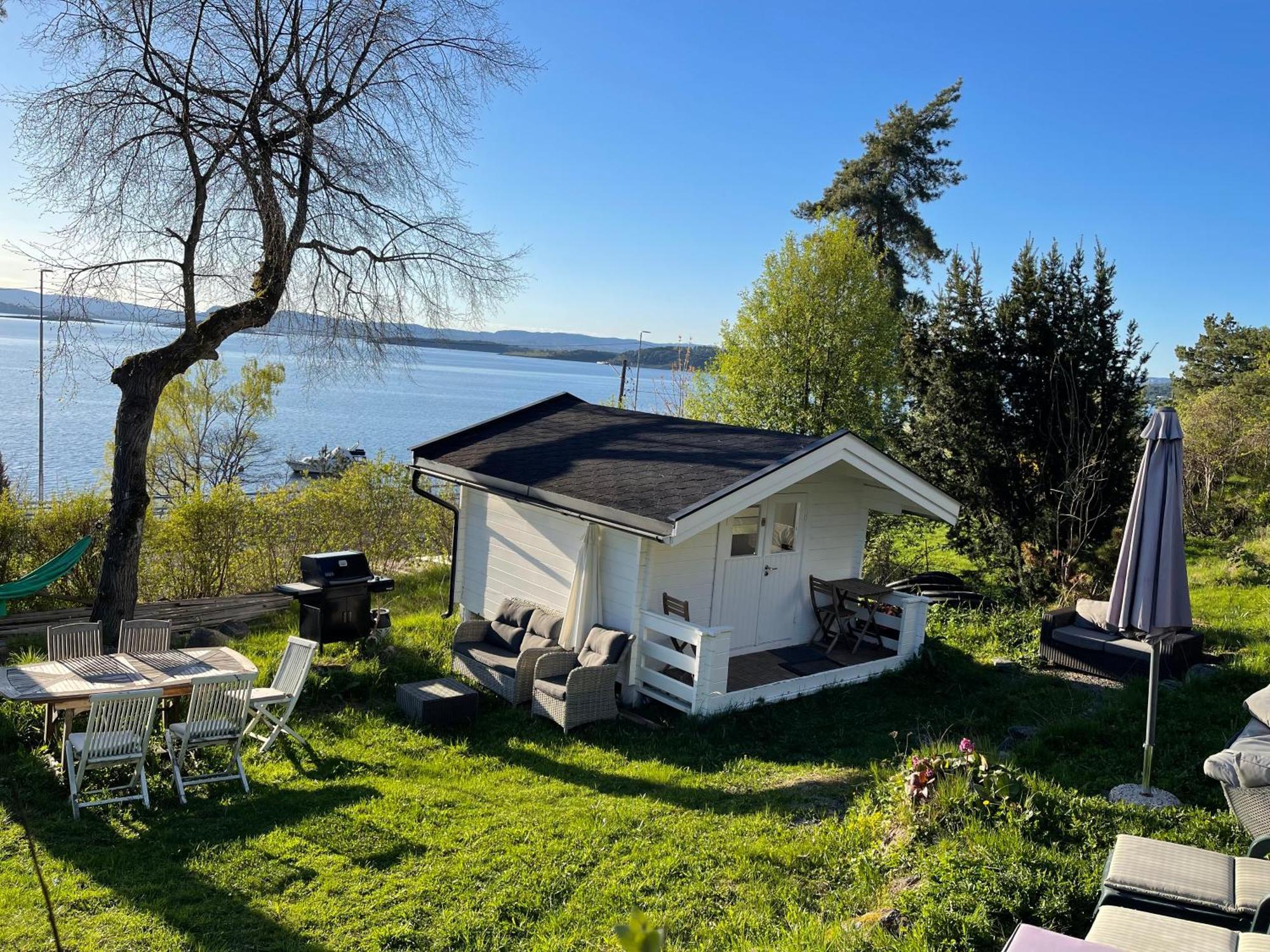 Nice Apartment With1 Bedroom Separate Living Room With A Sofa Bed And A Tiny Kitchen A Bathroom Located In Nordstrand Near By The Sea For 3 Guests With A Garden And Grill 5 Extra Guests With Extra Cost In The Cabin With Sea View Just Outside The Apar Oslo Exterior foto